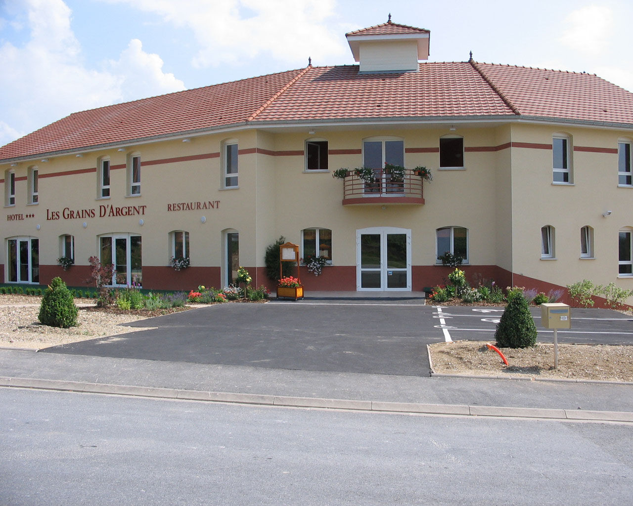 Hotel Restaurant Les Grains D'Argent Dizy - Epernay Exterior foto